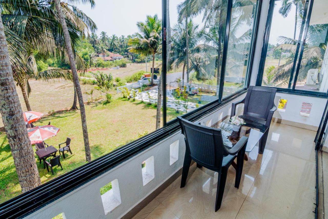 White House In Goa, Truly Amazing Experience Bed & Breakfast Saligao Bagian luar foto
