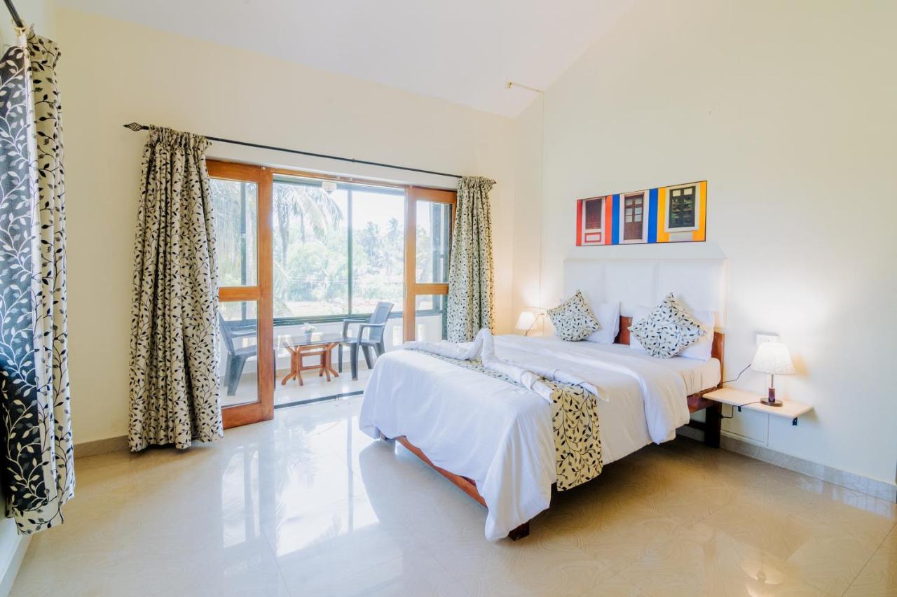White House In Goa, Truly Amazing Experience Bed & Breakfast Saligao Bagian luar foto