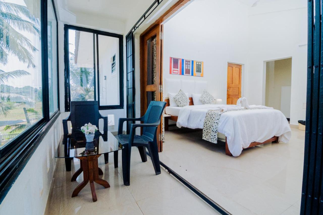 White House In Goa, Truly Amazing Experience Bed & Breakfast Saligao Bagian luar foto