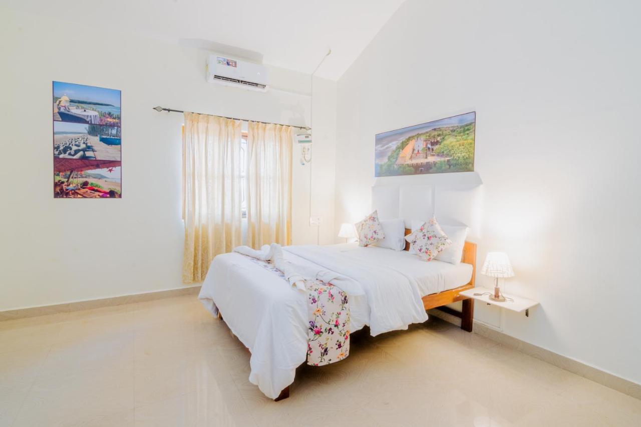 White House In Goa, Truly Amazing Experience Bed & Breakfast Saligao Bagian luar foto