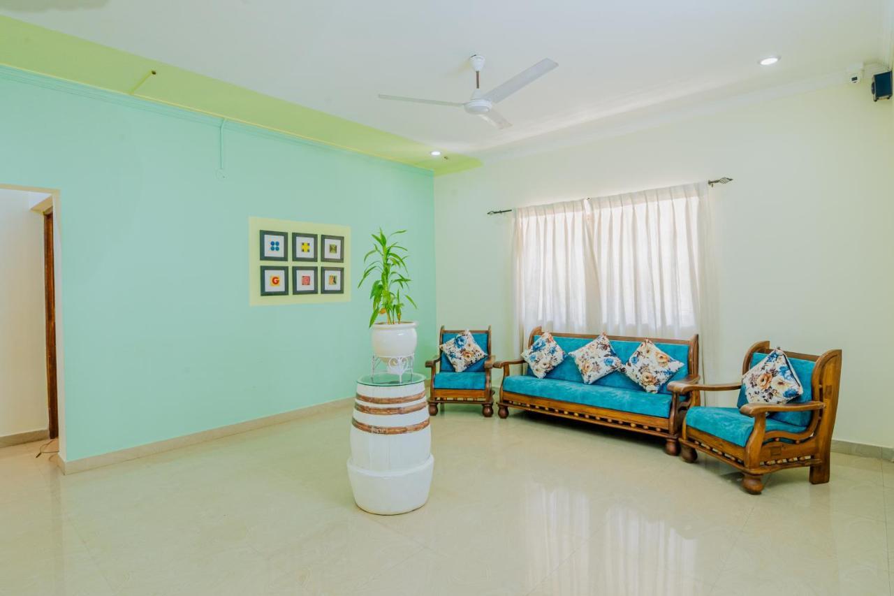 White House In Goa, Truly Amazing Experience Bed & Breakfast Saligao Bagian luar foto