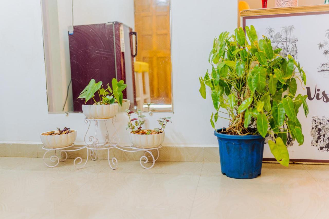 White House In Goa, Truly Amazing Experience Bed & Breakfast Saligao Bagian luar foto