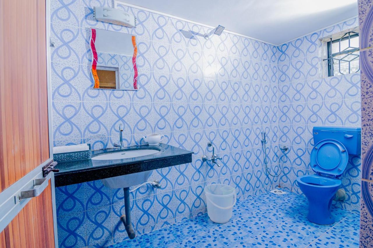 White House In Goa, Truly Amazing Experience Bed & Breakfast Saligao Bagian luar foto