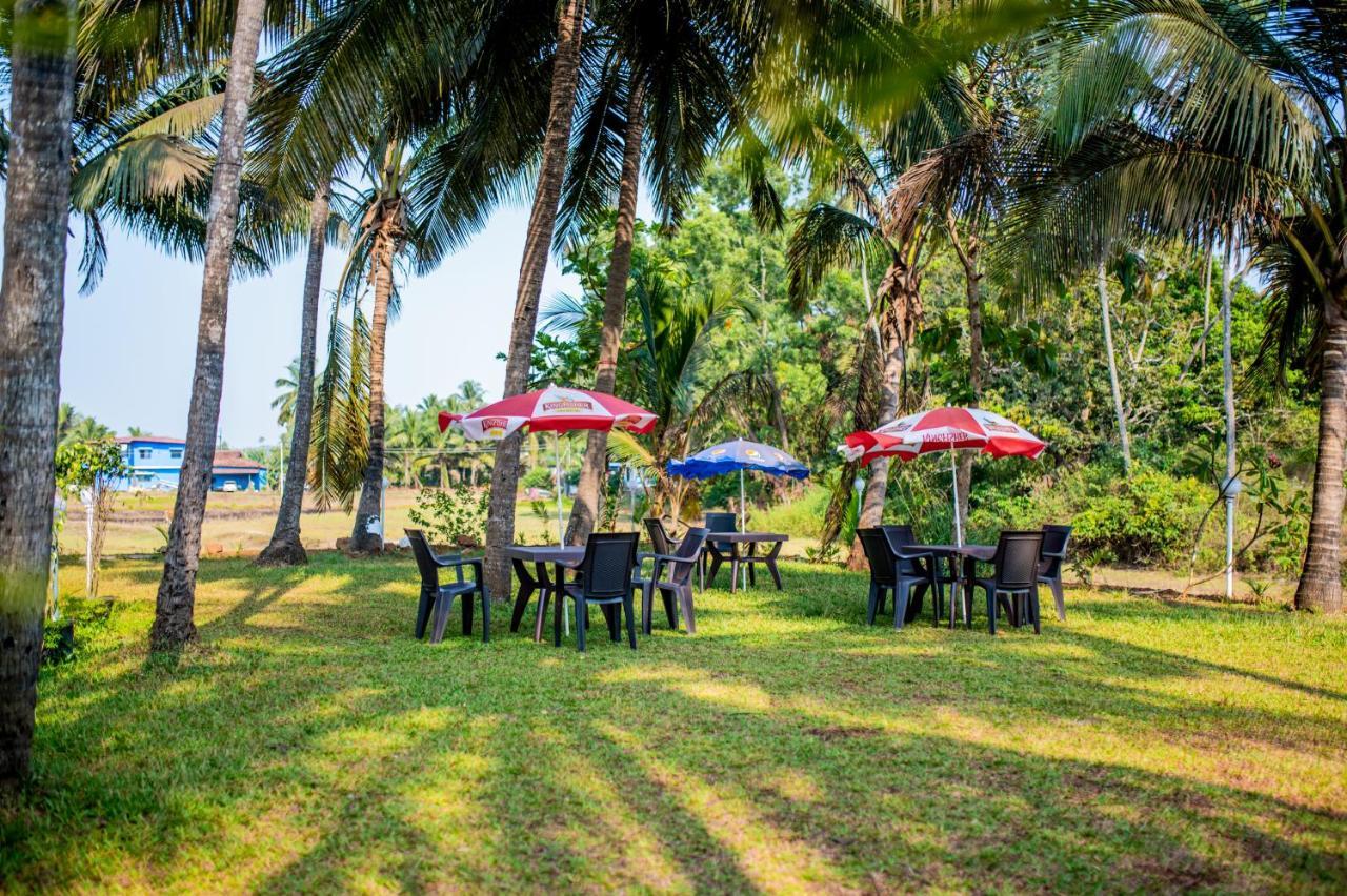 White House In Goa, Truly Amazing Experience Bed & Breakfast Saligao Bagian luar foto
